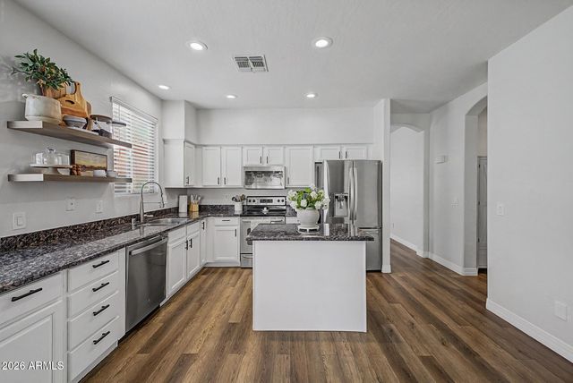 6792 W TETHER Trail, Peoria, AZ 85383