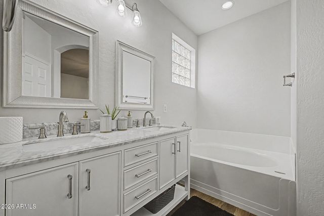 6792 W TETHER Trail, Peoria, AZ 85383