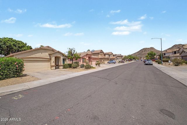 6792 W TETHER Trail, Peoria, AZ 85383