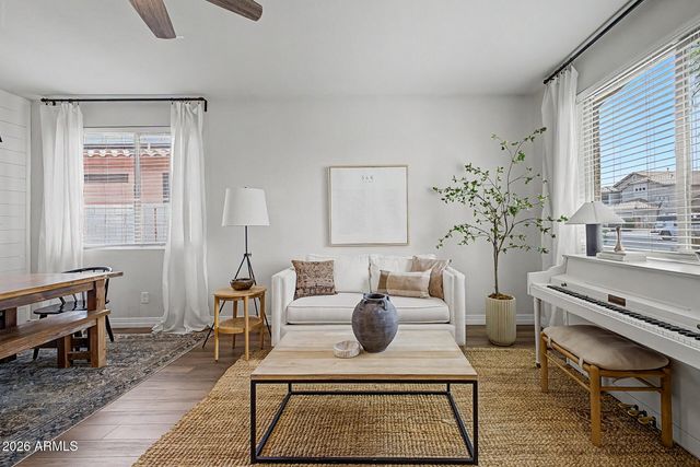 6792 W TETHER Trail, Peoria, AZ 85383