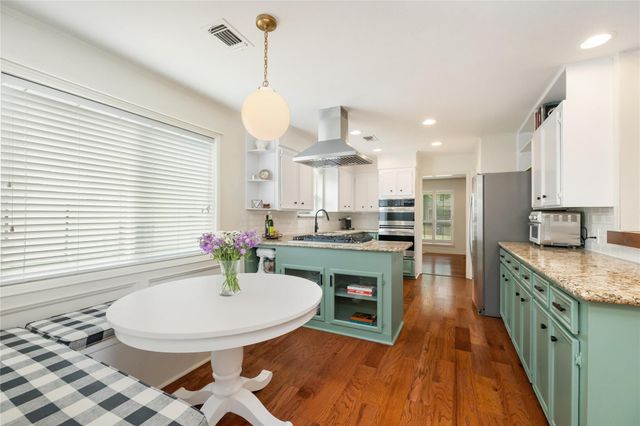 3030 Manila Lane, Houston, TX 77043