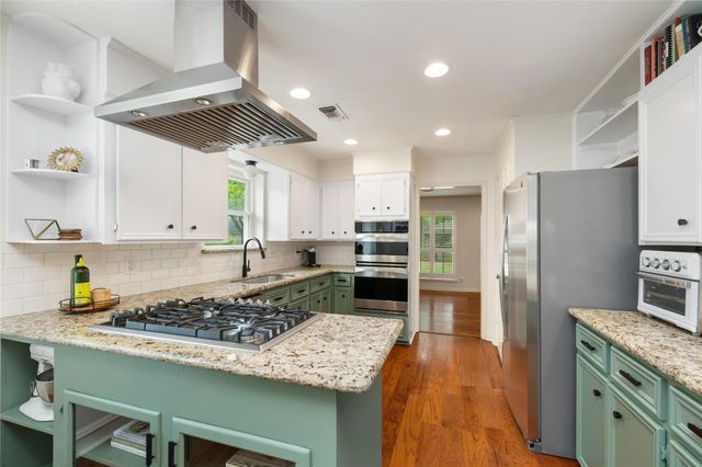3030 Manila Lane, Houston, TX 77043