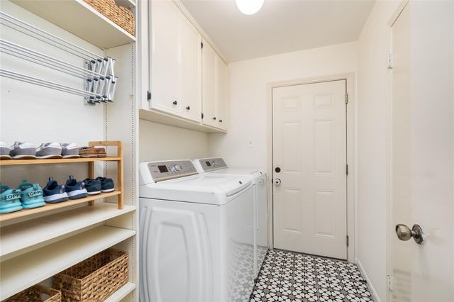 3030 Manila Lane, Houston, TX 77043
