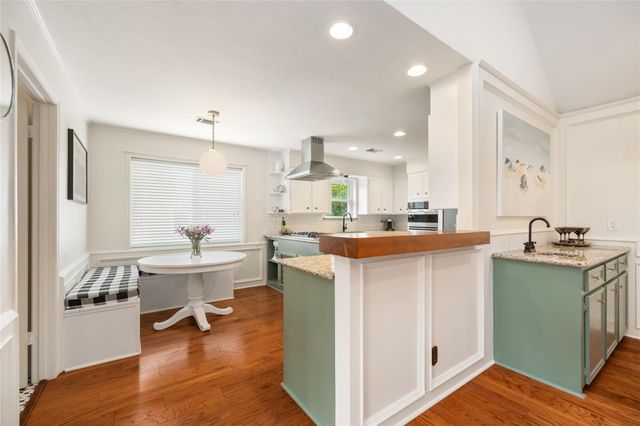 3030 Manila Lane, Houston, TX 77043