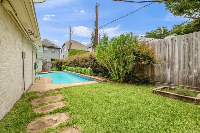 3030 Manila Lane, Houston, TX 77043