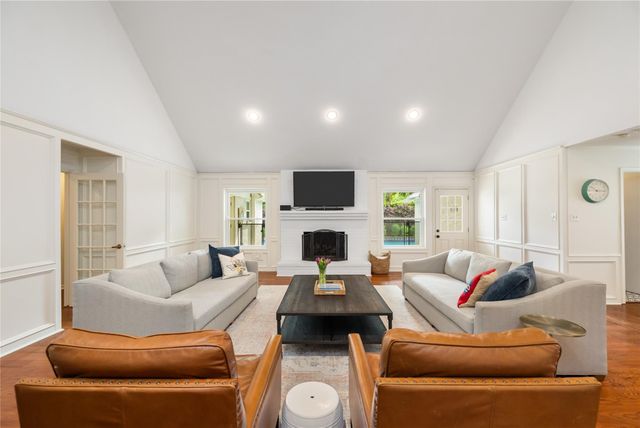 3030 Manila Lane, Houston, TX 77043