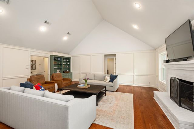 3030 Manila Lane, Houston, TX 77043
