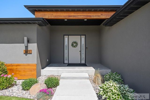 609 S Hidden Valley Road, Rexburg, ID 83440