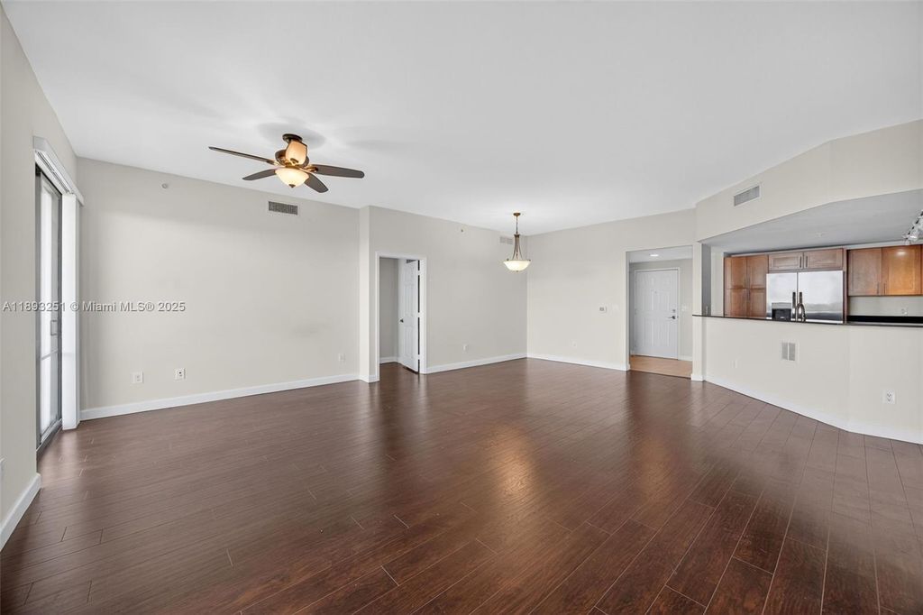 8390 SW 72nd Ave 704, Miami, FL 33143