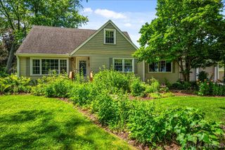 680 N Grace Street, Lombard, IL 60148