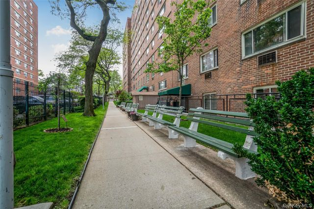 3965 52nd Street 9P, Woodside, NY 11377