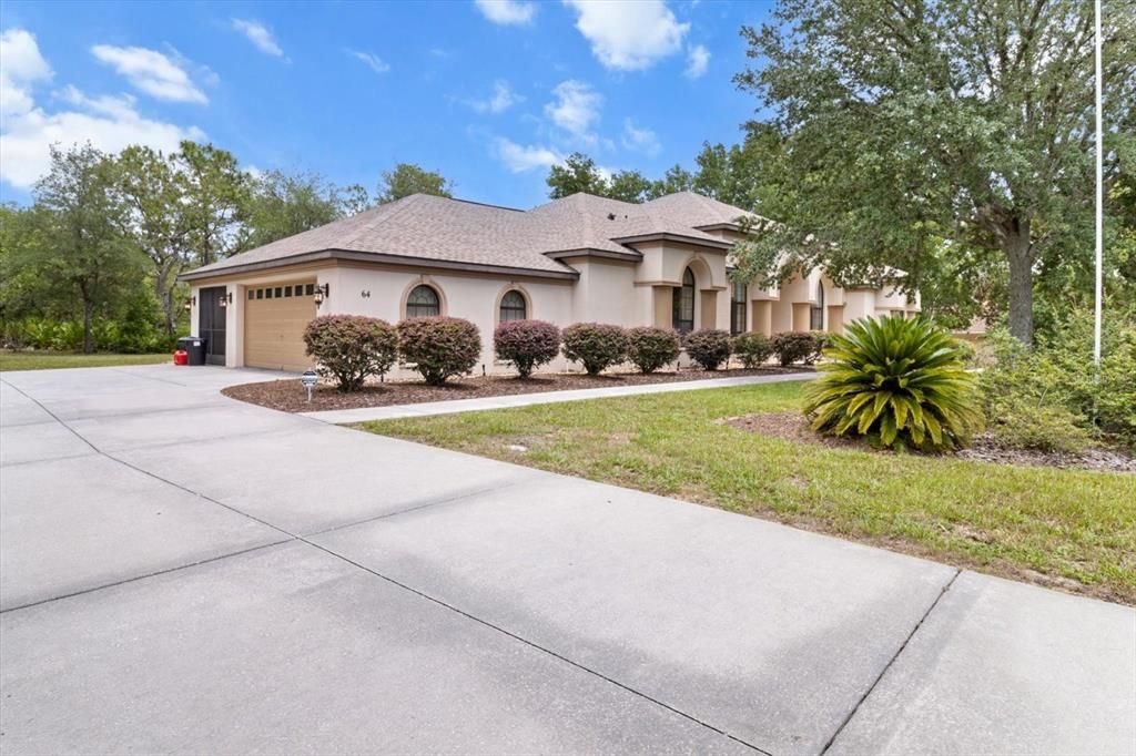 Image 32 of property listing at 64 CYPRESS BOULEVARD E, Homosassa, FL 34446