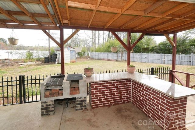 2443 Mint Thistle Court, Charlotte, NC 28269