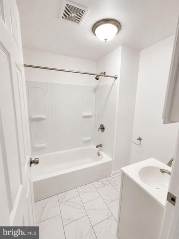 2613 N SARTAIN ST, Philadelphia, PA 19133