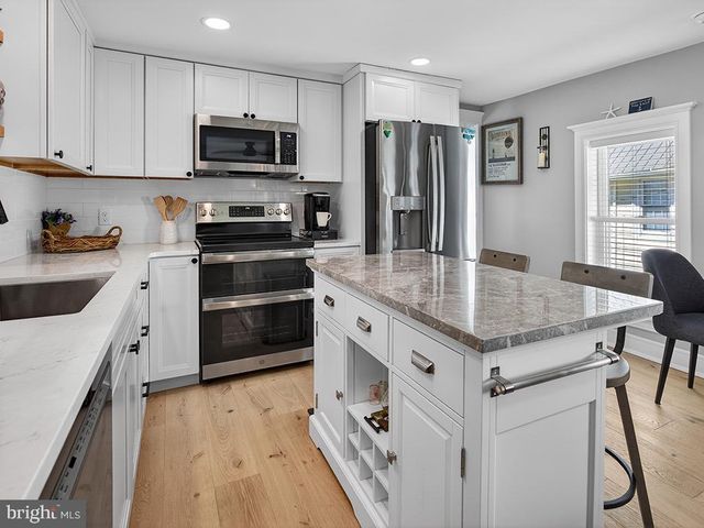 412 KINGS HWY, Lewes, DE 19958