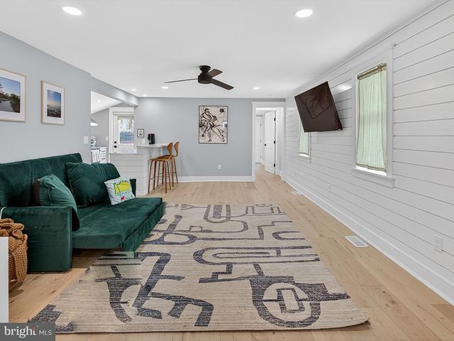 412 KINGS HWY, Lewes, DE 19958