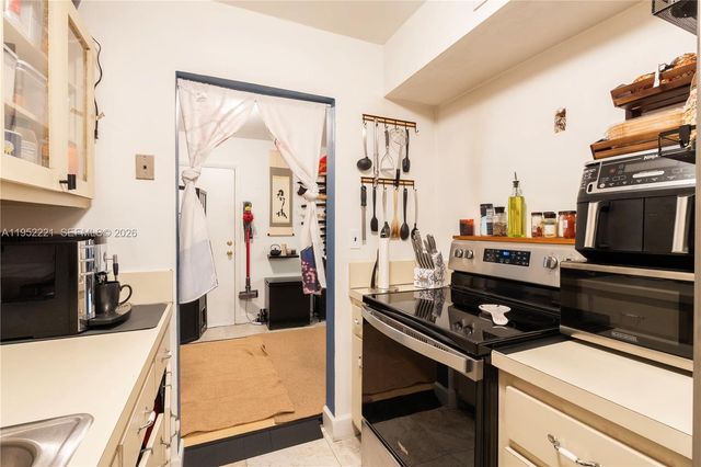 9490 SW 77th Ave N1, Miami, FL 33156