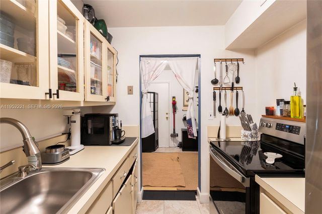 9490 SW 77th Ave N1, Miami, FL 33156