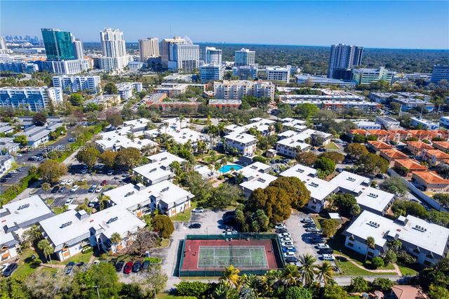 9490 SW 77th Ave N1, Miami, FL 33156