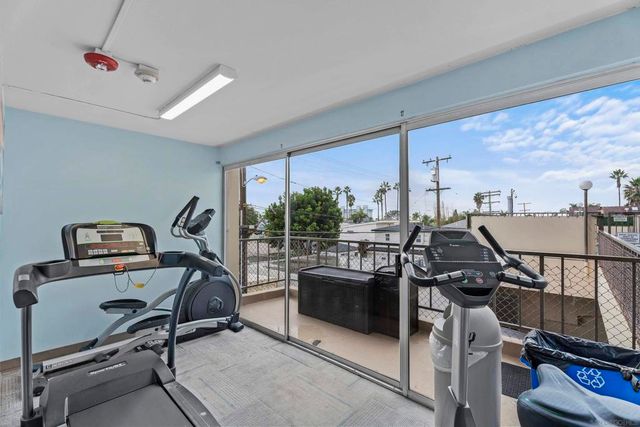 4944 Cass 604, San Diego, CA 92109