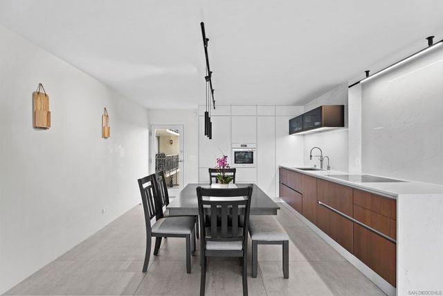 4944 Cass 604, San Diego, CA 92109