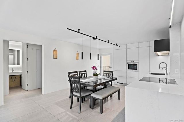 4944 Cass 604, San Diego, CA 92109