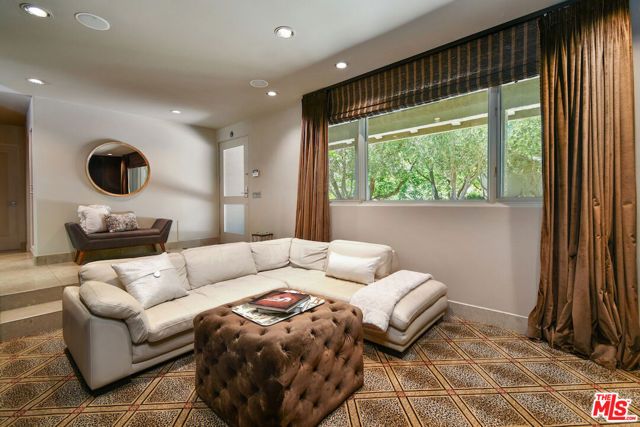 25700 Mulholland Highway, Calabasas, CA 91302