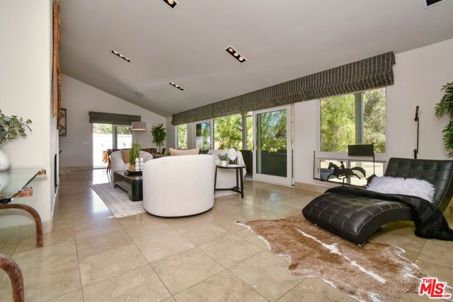 25700 Mulholland Highway, Calabasas, CA 91302