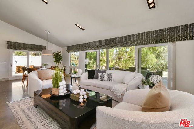 25700 Mulholland Highway, Calabasas, CA 91302