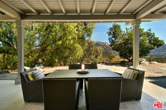 25700 Mulholland Highway, Calabasas, CA 91302