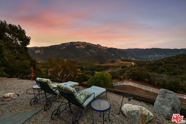 25700 Mulholland Highway, Calabasas, CA 91302