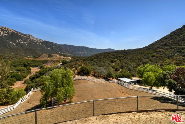 25700 Mulholland Highway, Calabasas, CA 91302