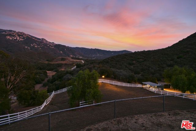 25700 Mulholland Highway, Calabasas, CA 91302