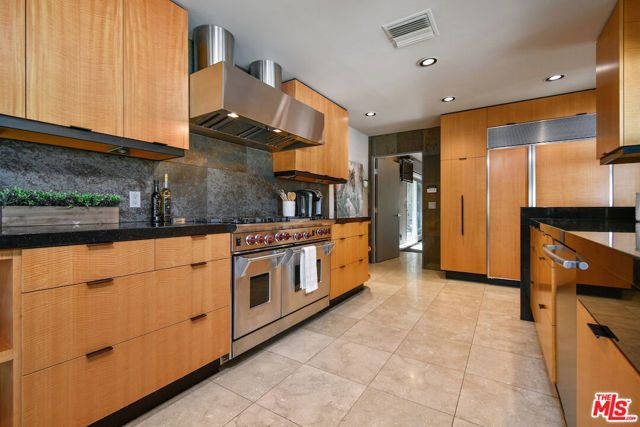 25700 Mulholland Highway, Calabasas, CA 91302