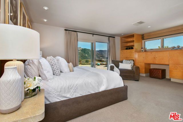 25700 Mulholland Highway, Calabasas, CA 91302