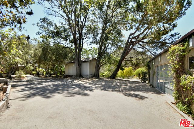 25700 Mulholland Highway, Calabasas, CA 91302