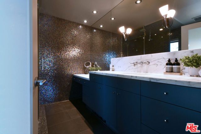 25700 Mulholland Highway, Calabasas, CA 91302