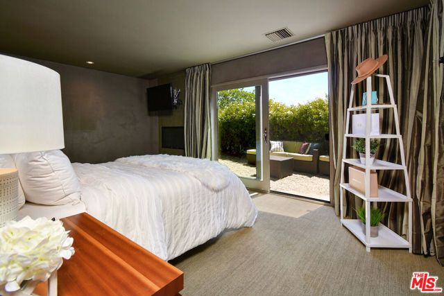 25700 Mulholland Highway, Calabasas, CA 91302