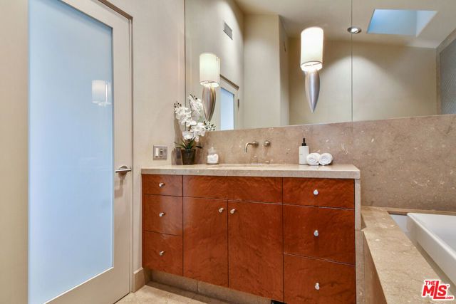 25700 Mulholland Highway, Calabasas, CA 91302