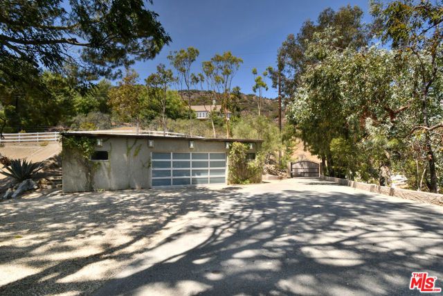 25700 Mulholland Highway, Calabasas, CA 91302