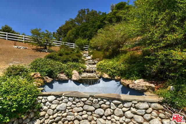 25700 Mulholland Highway, Calabasas, CA 91302