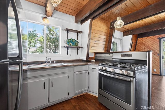 2068 Slippery Elm, Wrightwood, CA 92397