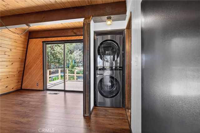 2068 Slippery Elm, Wrightwood, CA 92397