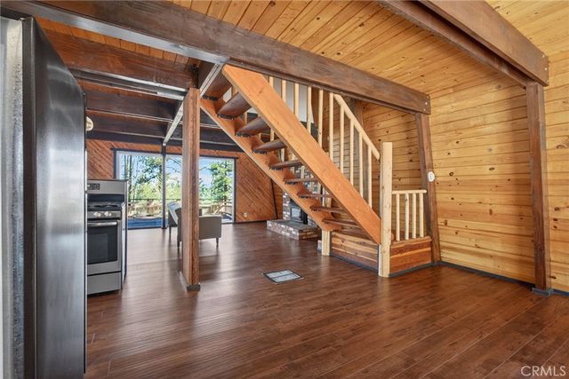 2068 Slippery Elm, Wrightwood, CA 92397