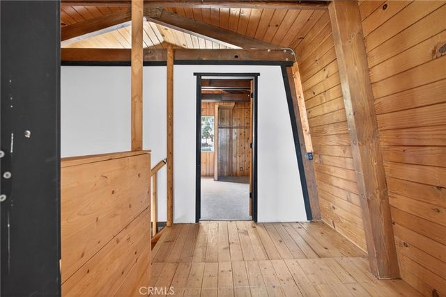 2068 Slippery Elm, Wrightwood, CA 92397