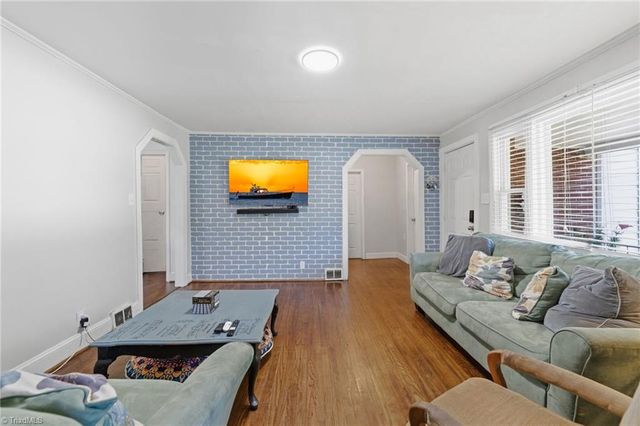 4015 Lexwin Avenue, Winston-salem, NC 27107