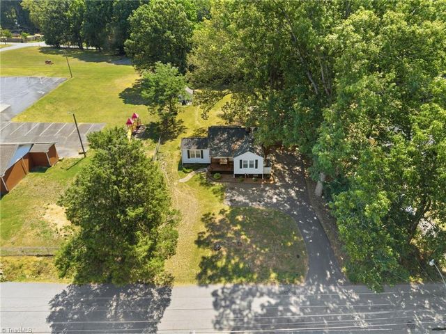 4015 Lexwin Avenue, Winston-salem, NC 27107