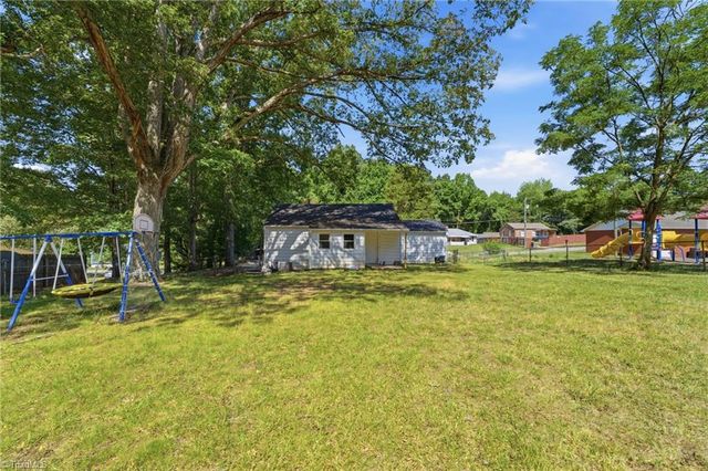 4015 Lexwin Avenue, Winston-salem, NC 27107