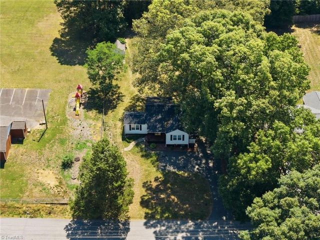 4015 Lexwin Avenue, Winston-salem, NC 27107