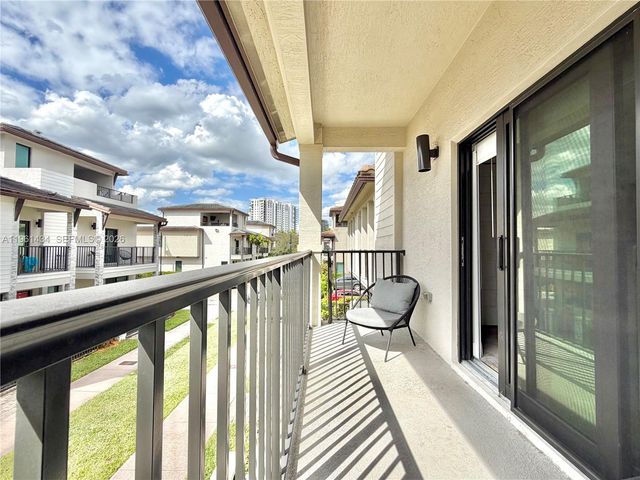 4861 NW 83rd Path 4861, Doral, FL 33166